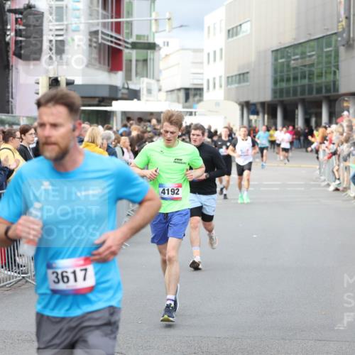 12.06.2026 - Holstenköstenlauf Andreas Tolksdorf http://msf.ph/oto/9746697 12.06.2026 19:46:50 Laufen 3617, 4192 meine-sportfotos.de