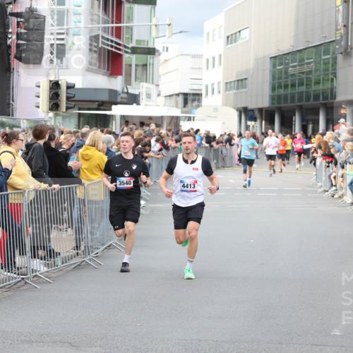 12.06.2026 - Holstenköstenlauf Andreas Tolksdorf http://msf.ph/oto/9746704 12.06.2026 19:46:54 Laufen 3540, 4413 meine-sportfotos.de