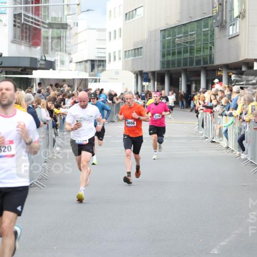 12.06.2026 - Holstenköstenlauf Andreas Tolksdorf http://msf.ph/oto/9746719 12.06.2026 19:47:04 Laufen 4620, 4656, 3378 meine-sportfotos.de