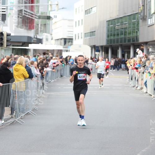 12.06.2026 - Holstenköstenlauf Andreas Tolksdorf http://msf.ph/oto/9746728 12.06.2026 19:47:13 Laufen 4238 meine-sportfotos.de