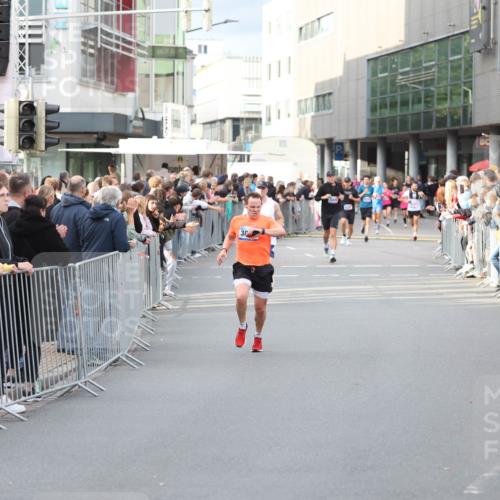 12.06.2026 - Holstenköstenlauf Andreas Tolksdorf http://msf.ph/oto/9746742 12.06.2026 19:47:32 Laufen 38 meine-sportfotos.de