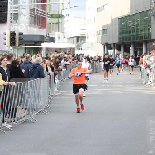 12.06.2026 - Holstenköstenlauf Andreas Tolksdorf http://msf.ph/oto/9746743 12.06.2026 19:47:32 Laufen 38 meine-sportfotos.de