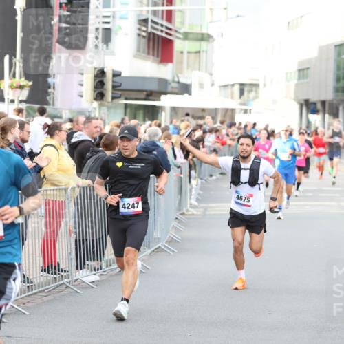 12.06.2026 - Holstenköstenlauf Andreas Tolksdorf http://msf.ph/oto/9746755 12.06.2026 19:47:42 Laufen 3039, 4247, 4675 meine-sportfotos.de