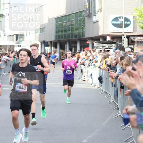 12.06.2026 - Holstenköstenlauf Andreas Tolksdorf http://msf.ph/oto/9746768 12.06.2026 19:47:49 Laufen 4255, 4848, 575, 24, 3554 meine-sportfotos.de