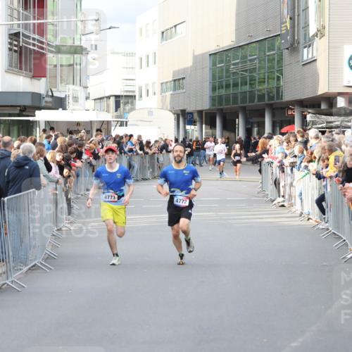 12.06.2026 - Holstenköstenlauf Andreas Tolksdorf http://msf.ph/oto/9746772 12.06.2026 19:47:55 Laufen 4773, 4772 meine-sportfotos.de