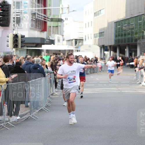 12.06.2026 - Holstenköstenlauf Andreas Tolksdorf http://msf.ph/oto/9746787 12.06.2026 19:48:12 Laufen 4175 meine-sportfotos.de
