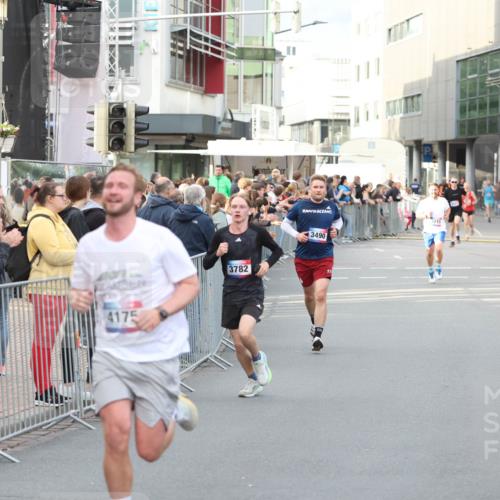 12.06.2026 - Holstenköstenlauf Andreas Tolksdorf http://msf.ph/oto/9746790 12.06.2026 19:48:13 Laufen 202, 444, 4175, 3782, 3490 meine-sportfotos.de