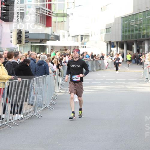 12.06.2026 - Holstenköstenlauf Andreas Tolksdorf http://msf.ph/oto/9746810 12.06.2026 19:48:32 Laufen 4546 meine-sportfotos.de