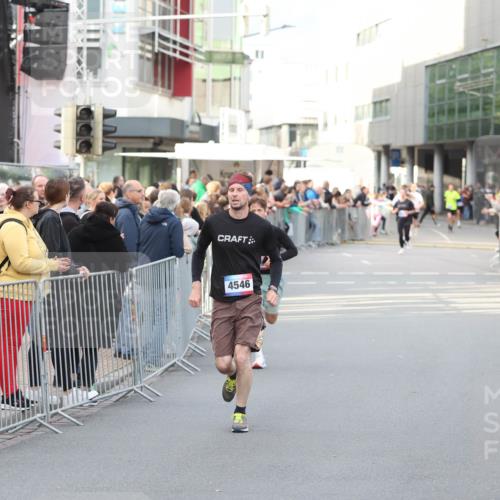 12.06.2026 - Holstenköstenlauf Andreas Tolksdorf http://msf.ph/oto/9746812 12.06.2026 19:48:33 Laufen 4546 meine-sportfotos.de