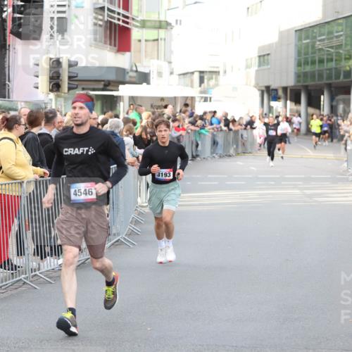 12.06.2026 - Holstenköstenlauf Andreas Tolksdorf http://msf.ph/oto/9746814 12.06.2026 19:48:34 Laufen 4546, 3193 meine-sportfotos.de