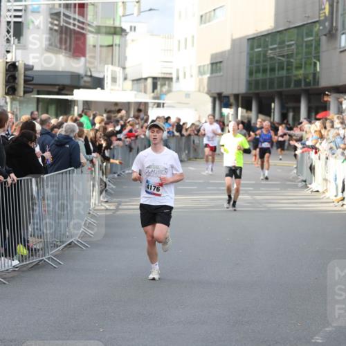 12.06.2026 - Holstenköstenlauf Andreas Tolksdorf http://msf.ph/oto/9746821 12.06.2026 19:48:46 Laufen 4176 meine-sportfotos.de