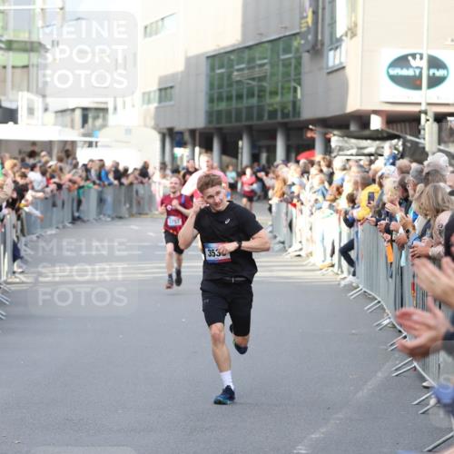 12.06.2026 - Holstenköstenlauf Andreas Tolksdorf http://msf.ph/oto/9746843 12.06.2026 19:48:58 Laufen 3693, 3530 meine-sportfotos.de