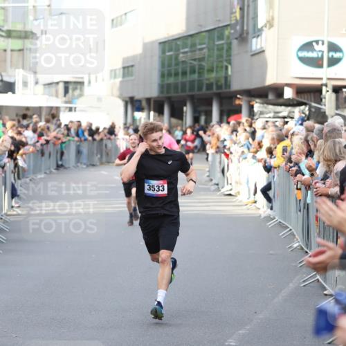 12.06.2026 - Holstenköstenlauf Andreas Tolksdorf http://msf.ph/oto/9746844 12.06.2026 19:48:58 Laufen 3533 meine-sportfotos.de