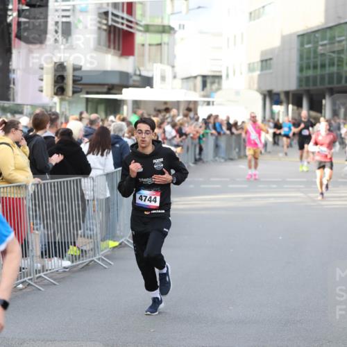 12.06.2026 - Holstenköstenlauf Andreas Tolksdorf http://msf.ph/oto/9746855 12.06.2026 19:49:06 Laufen 4744, 3475 meine-sportfotos.de