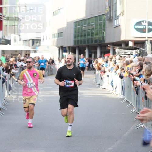 12.06.2026 - Holstenköstenlauf Andreas Tolksdorf http://msf.ph/oto/9746866 12.06.2026 19:49:13 Laufen 33, 3725, 3651 meine-sportfotos.de