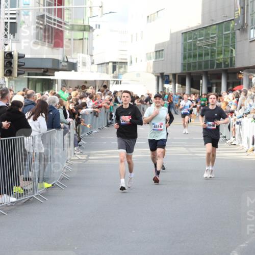 12.06.2026 - Holstenköstenlauf Andreas Tolksdorf http://msf.ph/oto/9746880 12.06.2026 19:49:25 Laufen 4516, 3848 meine-sportfotos.de