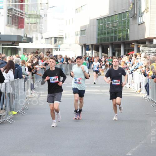 12.06.2026 - Holstenköstenlauf Andreas Tolksdorf http://msf.ph/oto/9746882 12.06.2026 19:49:26 Laufen 3307, 4516, 3848 meine-sportfotos.de