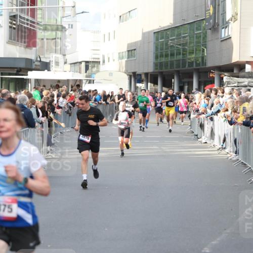 12.06.2026 - Holstenköstenlauf Andreas Tolksdorf http://msf.ph/oto/9746897 12.06.2026 19:49:35 Laufen 3875, 200, 3243, 4676, 4161 meine-sportfotos.de