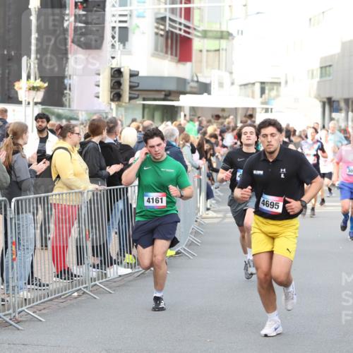 12.06.2026 - Holstenköstenlauf Andreas Tolksdorf http://msf.ph/oto/9746910 12.06.2026 19:49:43 Laufen 1, 2, 4161, 711, 4695, 3034, 3501 meine-sportfotos.de