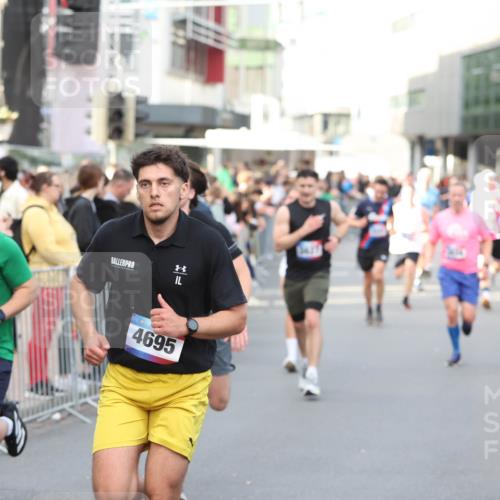 12.06.2026 - Holstenköstenlauf Andreas Tolksdorf http://msf.ph/oto/9746912 12.06.2026 19:49:44 Laufen 4161, 4695 meine-sportfotos.de