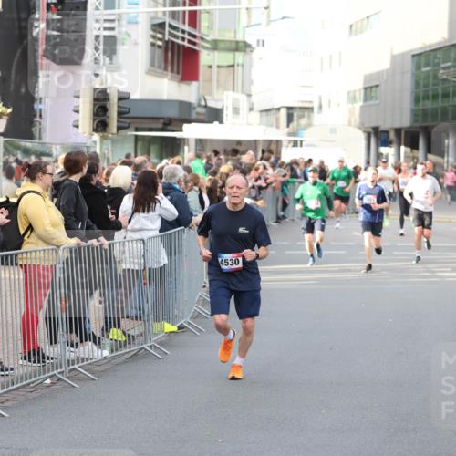 12.06.2026 - Holstenköstenlauf Andreas Tolksdorf http://msf.ph/oto/9746927 12.06.2026 19:49:56 Laufen 4530, 3051 meine-sportfotos.de