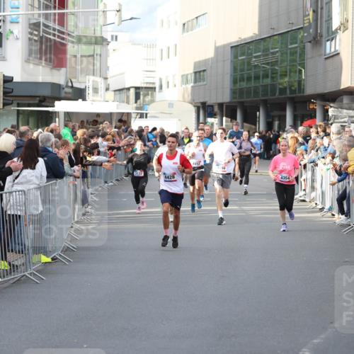 12.06.2026 - Holstenköstenlauf Andreas Tolksdorf http://msf.ph/oto/9746942 12.06.2026 19:50:14 Laufen 3132, 4412, 4428, 4354 meine-sportfotos.de