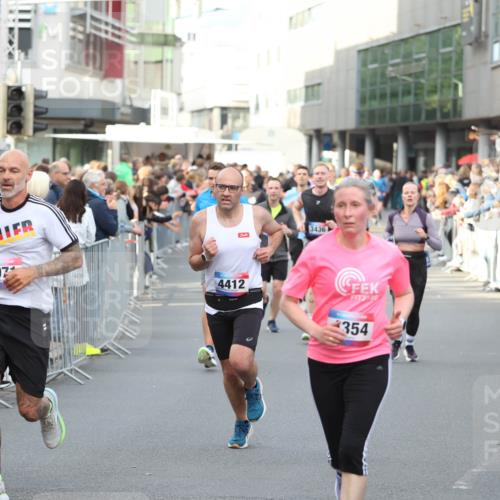 12.06.2026 - Holstenköstenlauf Andreas Tolksdorf http://msf.ph/oto/9746948 12.06.2026 19:50:19 Laufen 4498, 307, 3436, 4412, 2030, 4354 meine-sportfotos.de