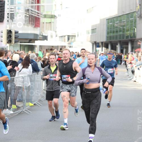12.06.2026 - Holstenköstenlauf Andreas Tolksdorf http://msf.ph/oto/9746952 12.06.2026 19:50:22 Laufen 3658, 343, 3567, 3, 3259 meine-sportfotos.de