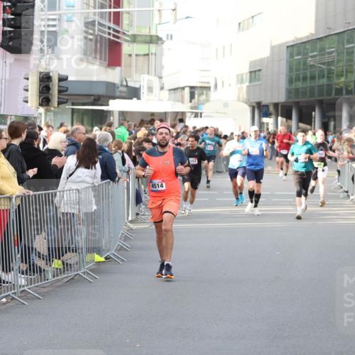 12.06.2026 - Holstenköstenlauf Andreas Tolksdorf http://msf.ph/oto/9746998 12.06.2026 19:51:03 Laufen 4514, 754 meine-sportfotos.de