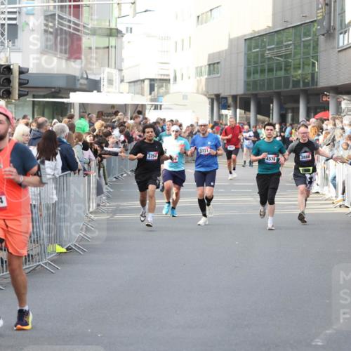 12.06.2026 - Holstenköstenlauf Andreas Tolksdorf http://msf.ph/oto/9747002 12.06.2026 19:51:04 Laufen 4514, 3731, 3754, 4576, 3888 meine-sportfotos.de