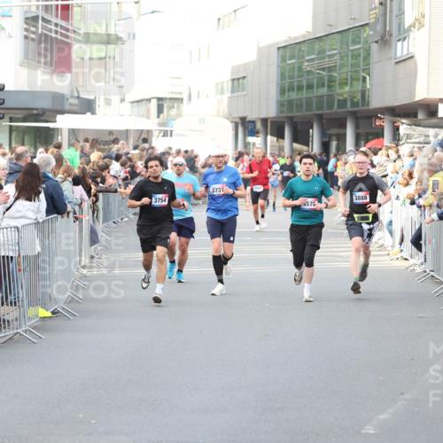 12.06.2026 - Holstenköstenlauf Andreas Tolksdorf http://msf.ph/oto/9747003 12.06.2026 19:51:05 Laufen 3754, 3731, 576, 3888 meine-sportfotos.de