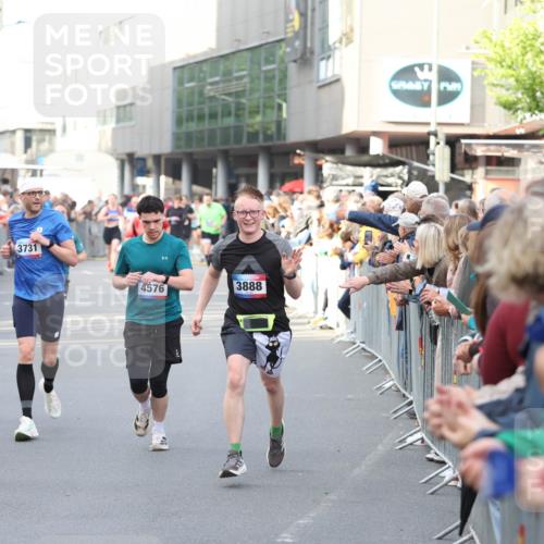 12.06.2026 - Holstenköstenlauf Andreas Tolksdorf http://msf.ph/oto/9747007 12.06.2026 19:51:07 Laufen 3754, 28, 3731, 4576, 3888 meine-sportfotos.de