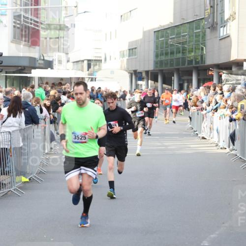 12.06.2026 - Holstenköstenlauf Andreas Tolksdorf http://msf.ph/oto/9747014 12.06.2026 19:51:15 Laufen 28, 3525, 3470, 4719 meine-sportfotos.de