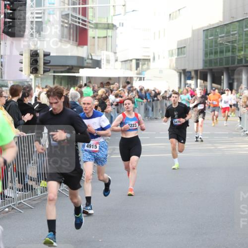 12.06.2026 - Holstenköstenlauf Andreas Tolksdorf http://msf.ph/oto/9747016 12.06.2026 19:51:16 Laufen 3525, 4915, 223, 3476, 1719 meine-sportfotos.de