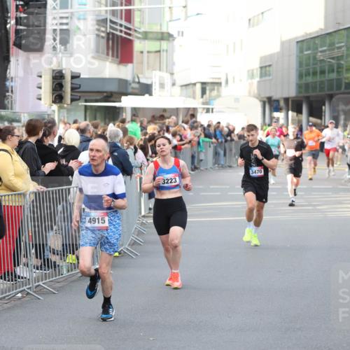 12.06.2026 - Holstenköstenlauf Andreas Tolksdorf http://msf.ph/oto/9747018 12.06.2026 19:51:17 Laufen 4915, 3223, 3470 meine-sportfotos.de