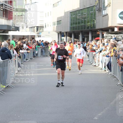 12.06.2026 - Holstenköstenlauf Andreas Tolksdorf http://msf.ph/oto/9747024 12.06.2026 19:51:20 Laufen 4719, 3107, 4536 meine-sportfotos.de