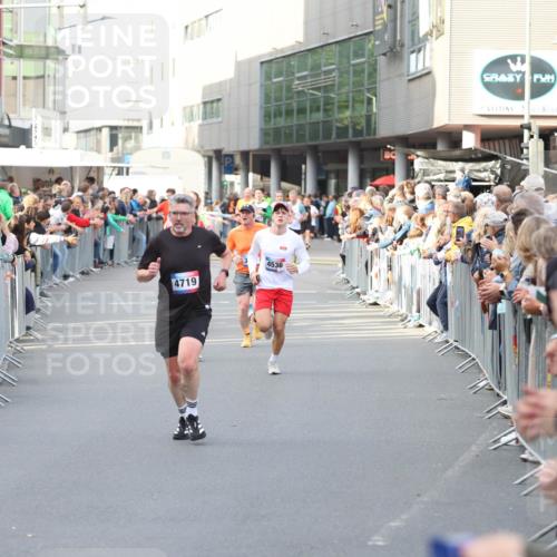 12.06.2026 - Holstenköstenlauf Andreas Tolksdorf http://msf.ph/oto/9747025 12.06.2026 19:51:21 Laufen 4719, 4536 meine-sportfotos.de