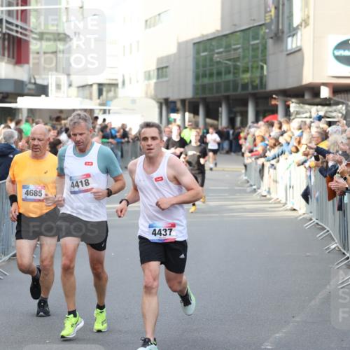 12.06.2026 - Holstenköstenlauf Andreas Tolksdorf http://msf.ph/oto/9747049 12.06.2026 19:51:33 Laufen 4685, 4418, 4437 meine-sportfotos.de