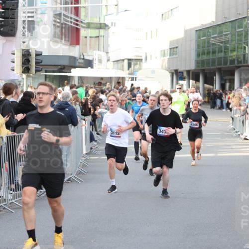 12.06.2026 - Holstenköstenlauf Andreas Tolksdorf http://msf.ph/oto/9747059 12.06.2026 19:51:38 Laufen 3112, 343, 4266 meine-sportfotos.de