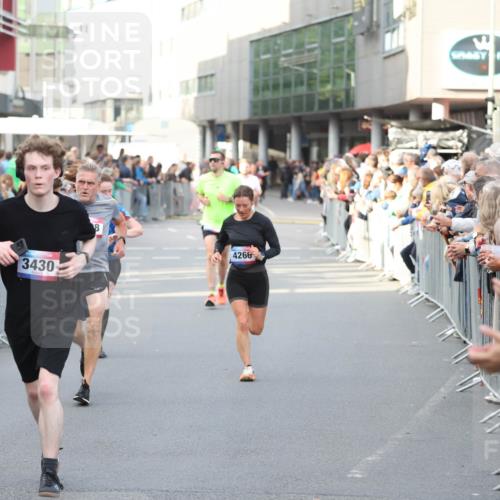 12.06.2026 - Holstenköstenlauf Andreas Tolksdorf http://msf.ph/oto/9747062 12.06.2026 19:51:40 Laufen 3430, 112, 4266 meine-sportfotos.de