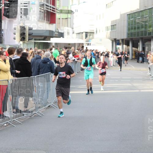12.06.2026 - Holstenköstenlauf Andreas Tolksdorf http://msf.ph/oto/9747075 12.06.2026 19:51:49 Laufen 4518, 4226, 4720 meine-sportfotos.de