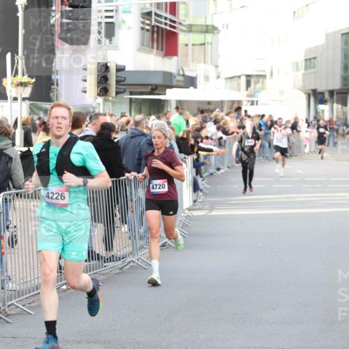 12.06.2026 - Holstenköstenlauf Andreas Tolksdorf http://msf.ph/oto/9747080 12.06.2026 19:51:53 Laufen 4226, 4720 meine-sportfotos.de