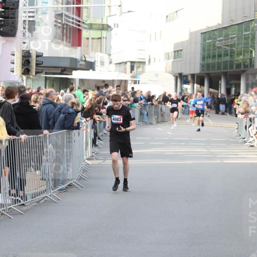 12.06.2026 - Holstenköstenlauf Andreas Tolksdorf http://msf.ph/oto/9747092 12.06.2026 19:52:05 Laufen 4083 meine-sportfotos.de