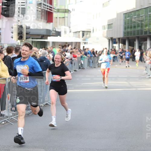 12.06.2026 - Holstenköstenlauf Andreas Tolksdorf http://msf.ph/oto/9747101 12.06.2026 19:52:12 Laufen 3526, 37 meine-sportfotos.de