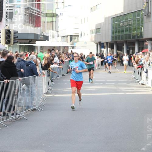 12.06.2026 - Holstenköstenlauf Andreas Tolksdorf http://msf.ph/oto/9747102 12.06.2026 19:52:15 Laufen 3302 meine-sportfotos.de