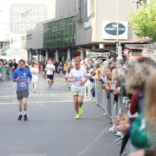 12.06.2026 - Holstenköstenlauf Andreas Tolksdorf http://msf.ph/oto/9747116 12.06.2026 19:52:28 Laufen 3429, 71, 4895, 4761, 3522 meine-sportfotos.de