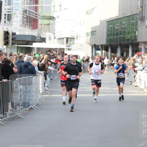 12.06.2026 - Holstenköstenlauf Andreas Tolksdorf http://msf.ph/oto/9747129 12.06.2026 19:52:41 Laufen 3082, 13, 4440, 4871 meine-sportfotos.de