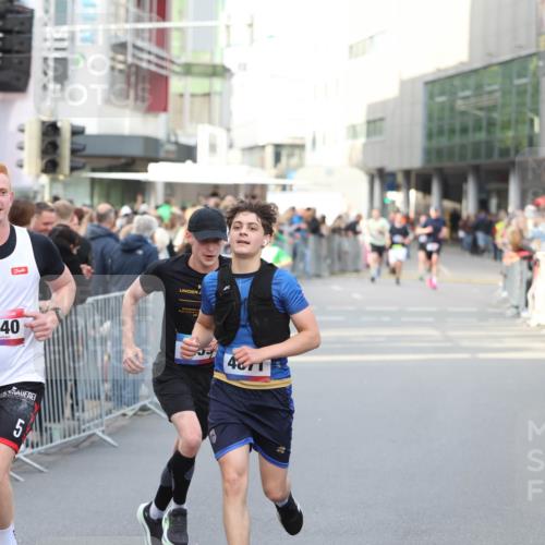 12.06.2026 - Holstenköstenlauf Andreas Tolksdorf http://msf.ph/oto/9747135 12.06.2026 19:52:45 Laufen 4440, 5, 4871 meine-sportfotos.de