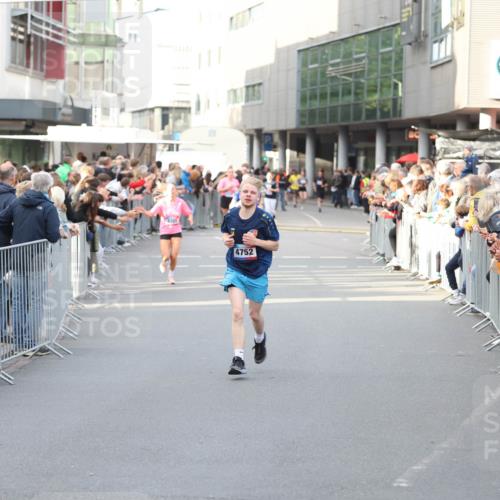 12.06.2026 - Holstenköstenlauf Andreas Tolksdorf http://msf.ph/oto/9747158 12.06.2026 19:53:05 Laufen 4752 meine-sportfotos.de