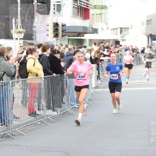 12.06.2026 - Holstenköstenlauf Andreas Tolksdorf http://msf.ph/oto/9747161 12.06.2026 19:53:09 Laufen 4, 11, 2030, 4385, 4699 meine-sportfotos.de